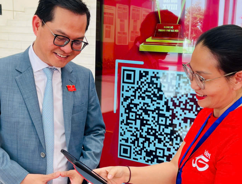 Viettel Solutions mang giải pháp iCabinet không giấy tới Hội nghị Đảng bộ TP Hà Nội lần thứ XVIII