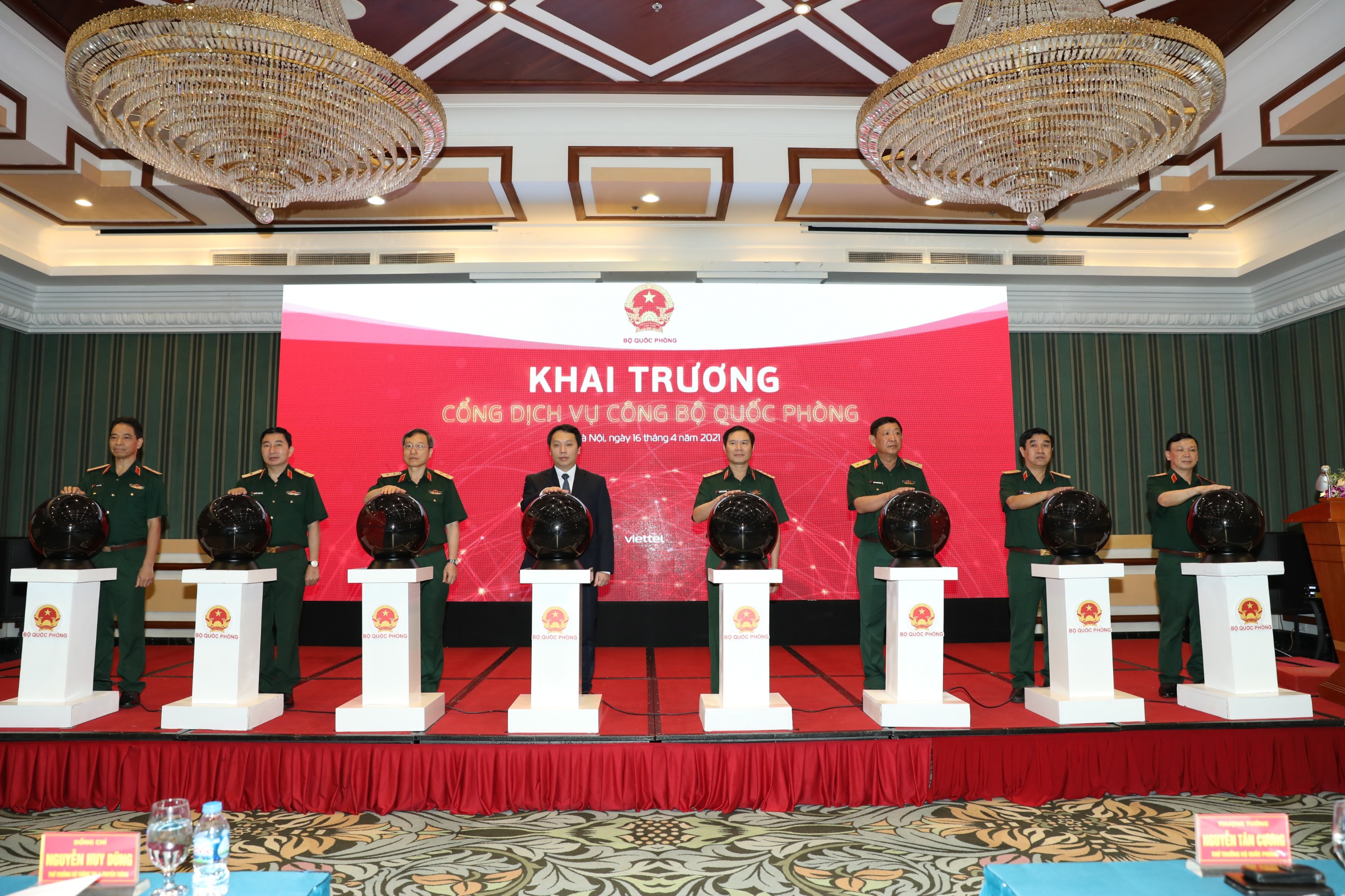 Khai truong Cong DVC BQP (2)