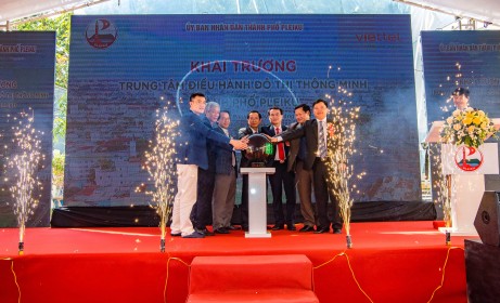 The opening of Viettel's Smart City Operation Center in Pleiku City