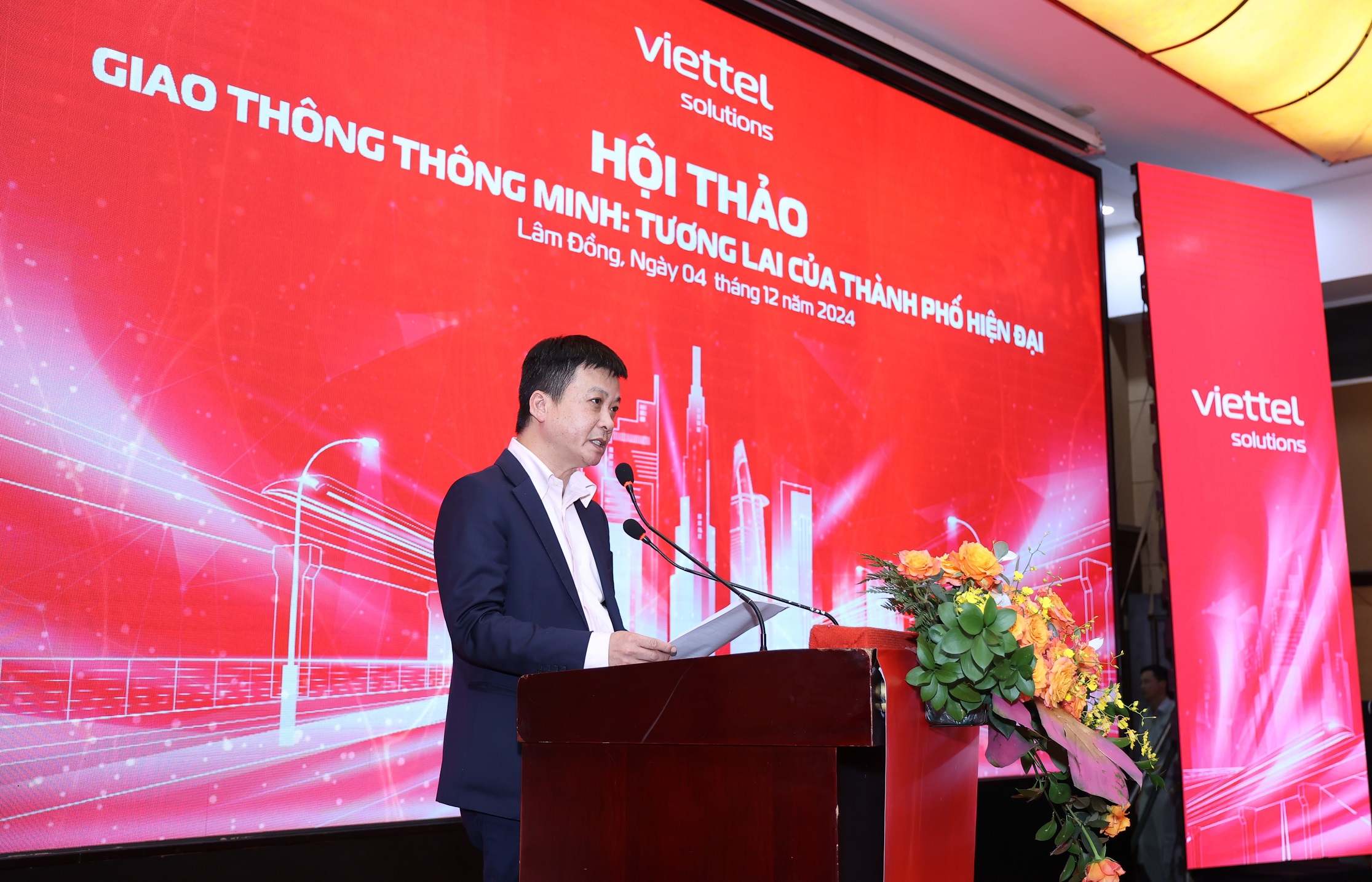 Ông Nguyễn Mạnh Hổ - TGĐ Viettel Solutions phat biểu tại hội thảo-2